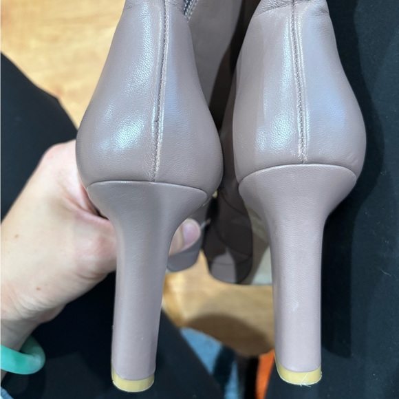 Like new Stuart Weitzman heeled booties - Picture 3 of 4